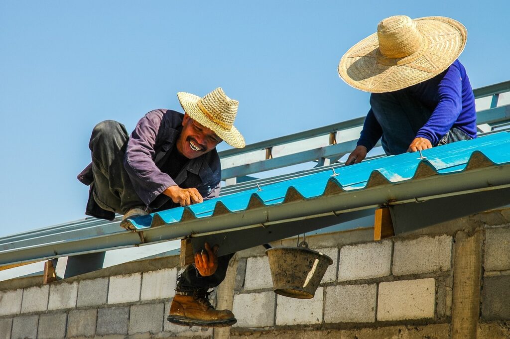 construction worker, roofers, men-199695.jpg